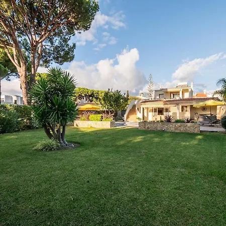 Вилла Louanna Виламура