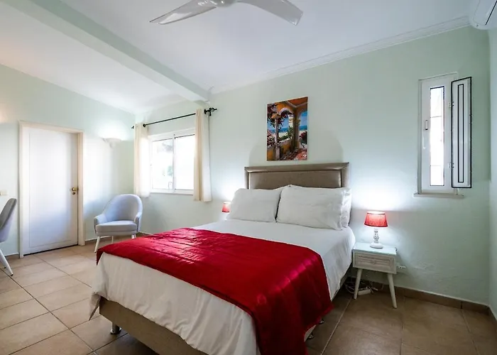 Louanna וילה וילהמורה